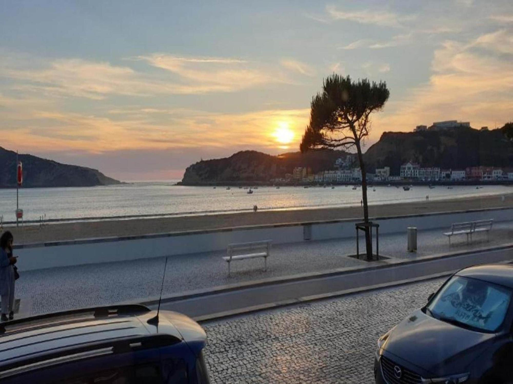 Beautiful Apartment In S O Martinho Do Porto With Balcony Sao Martinho do Porto Luaran gambar