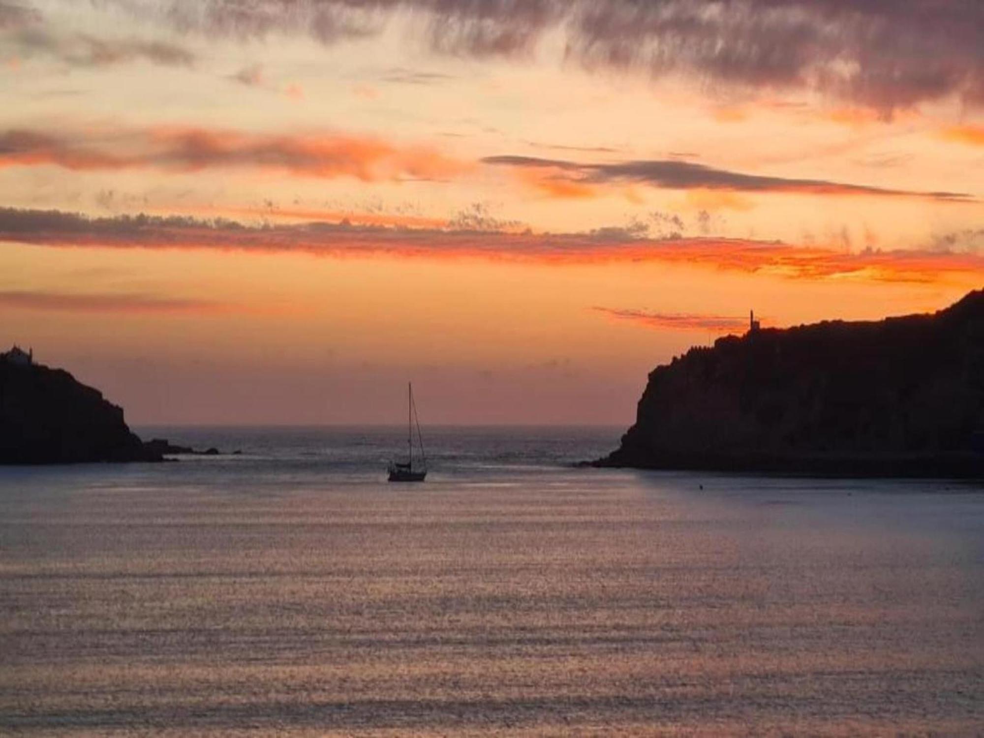 Beautiful Apartment In S O Martinho Do Porto With Balcony Sao Martinho do Porto Luaran gambar