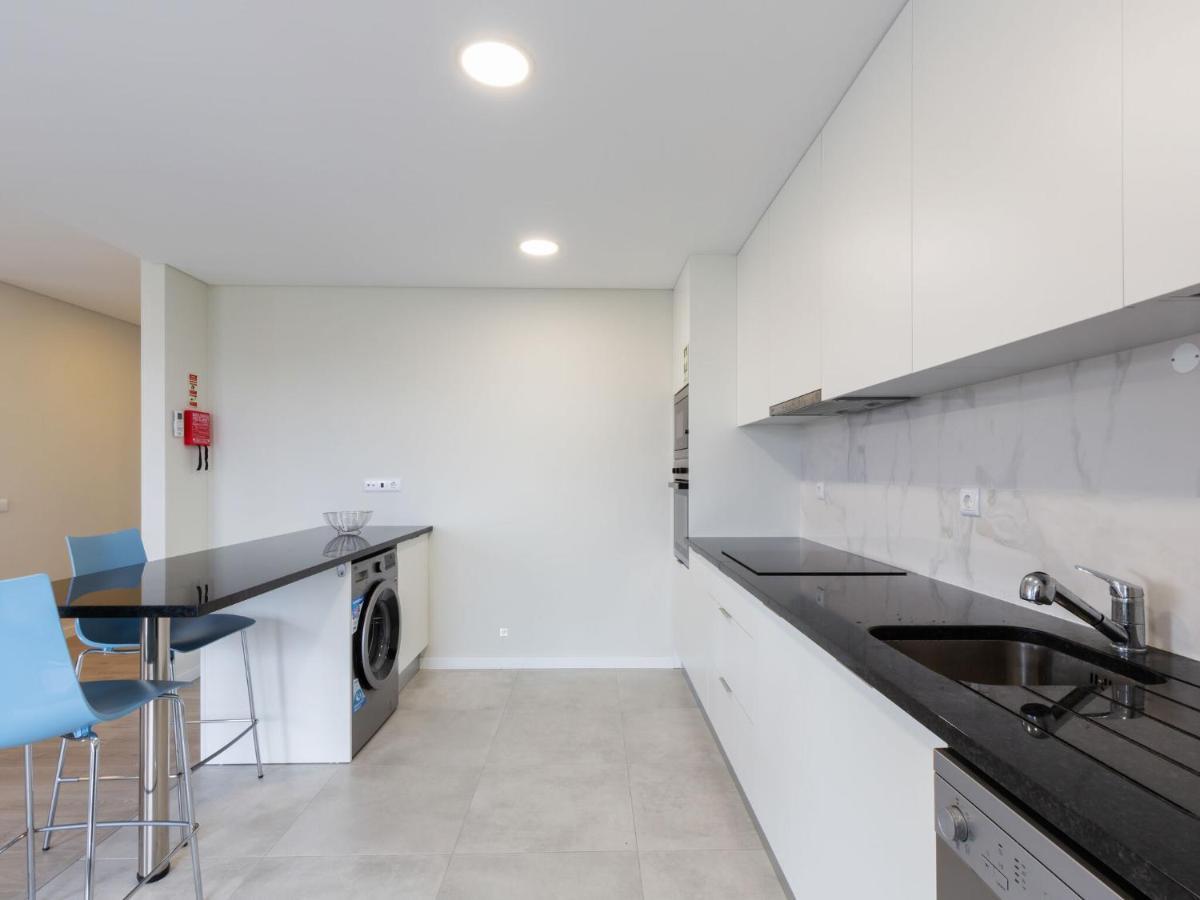 Beautiful Apartment In S O Martinho Do Porto With Balcony Sao Martinho do Porto Luaran gambar