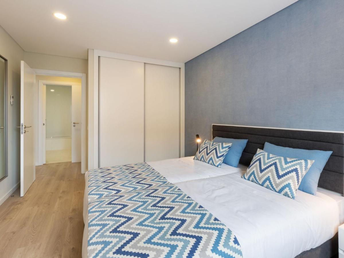 Beautiful Apartment In S O Martinho Do Porto With Balcony Sao Martinho do Porto Luaran gambar