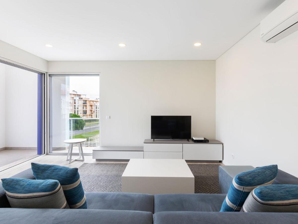 Beautiful Apartment In S O Martinho Do Porto With Balcony Sao Martinho do Porto Luaran gambar